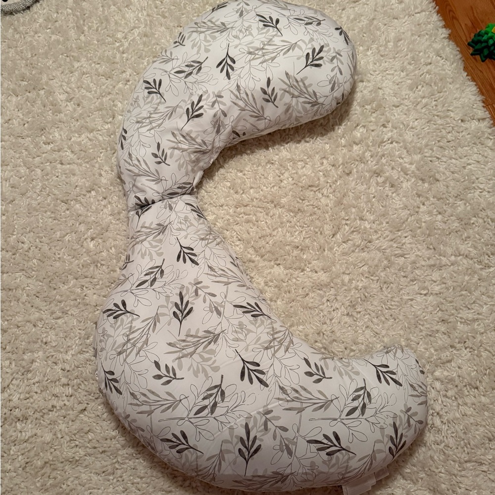 Boppy total body pillow with removable pillow cover - NEVER USED